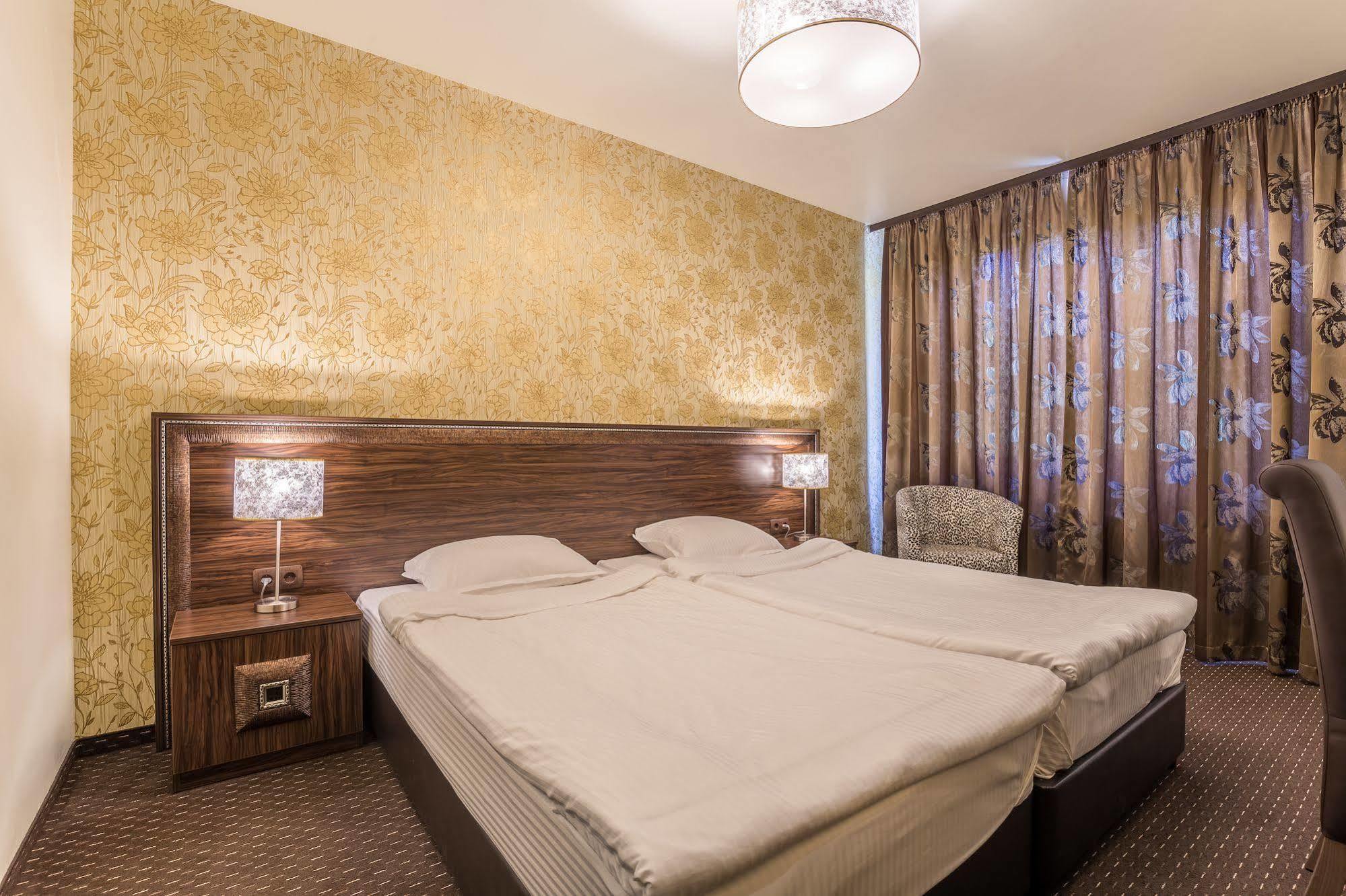 Hotel Elegance Stara Zagora Exterior photo