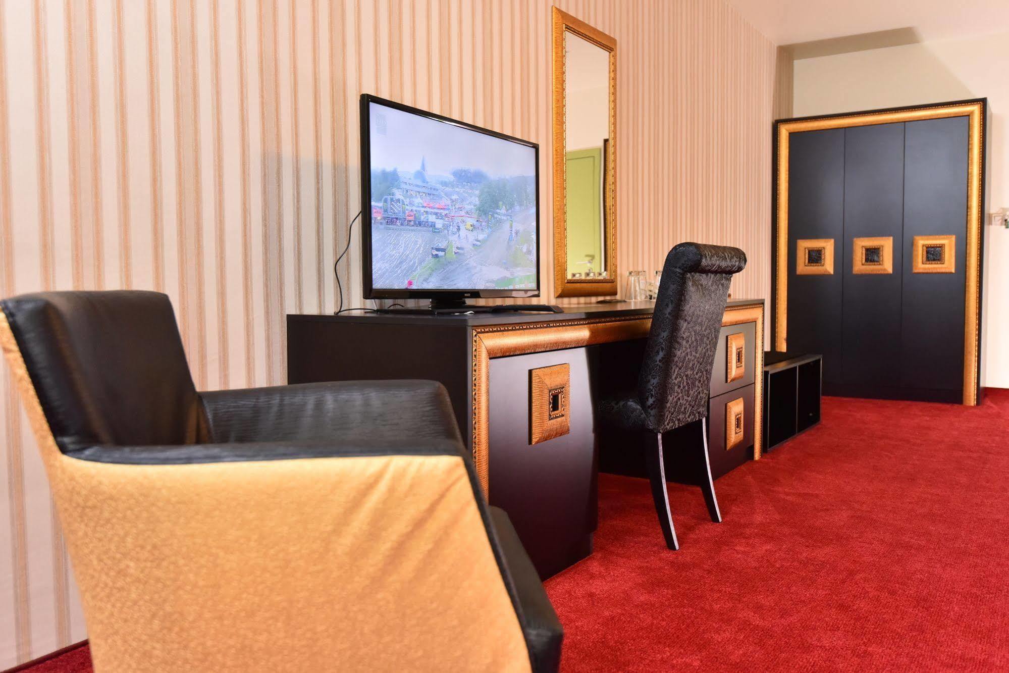 Hotel Elegance Stara Zagora Exterior photo